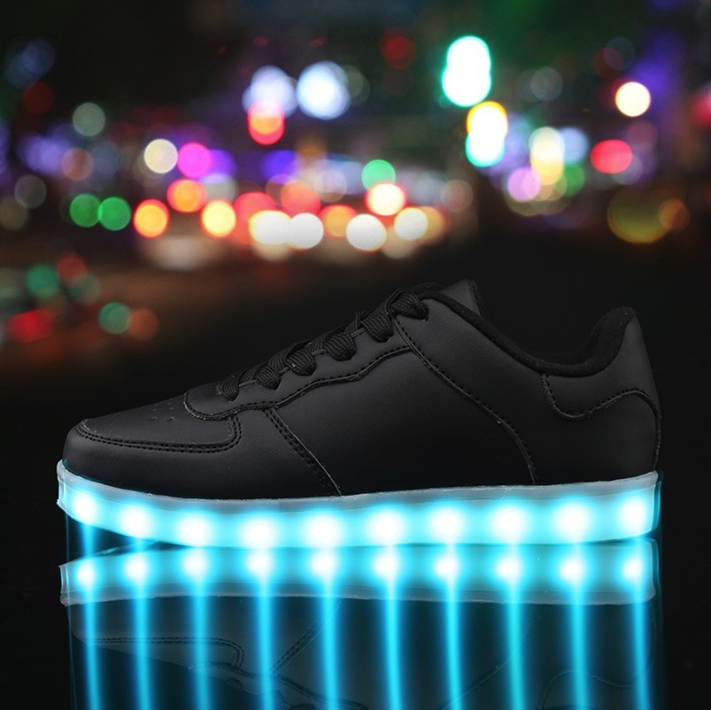 Zapatillas deportivas unisex para niños con luces LED y carga USB 